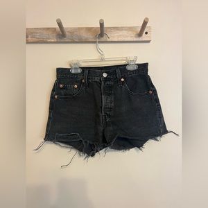 Black 501 Levi denim shorts
